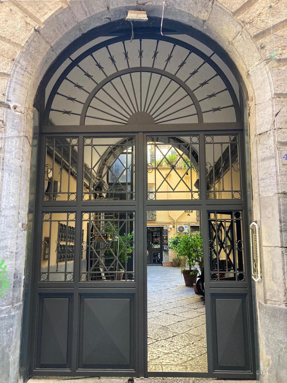Casa Velata A Spaccanapoli Buitenkant foto